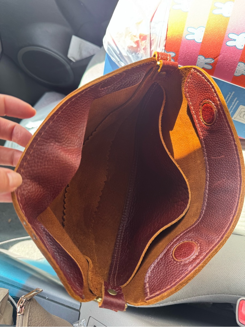 Portland Leather Koala sling Crossbody Bag - Picture 3 of 5
